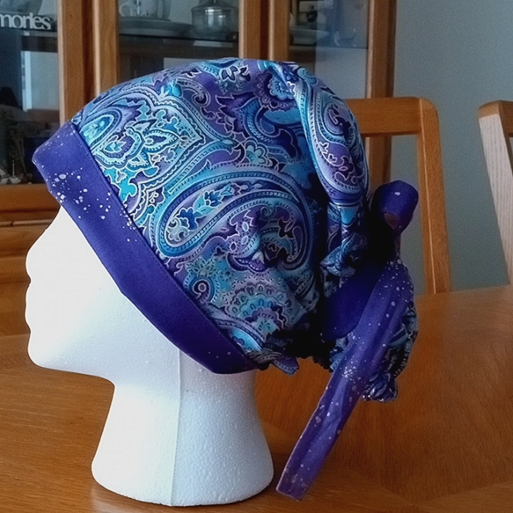 Scrub Ponytail Woman's Reversible Hat Purple Paisley/Purple Gold Inside NWOT